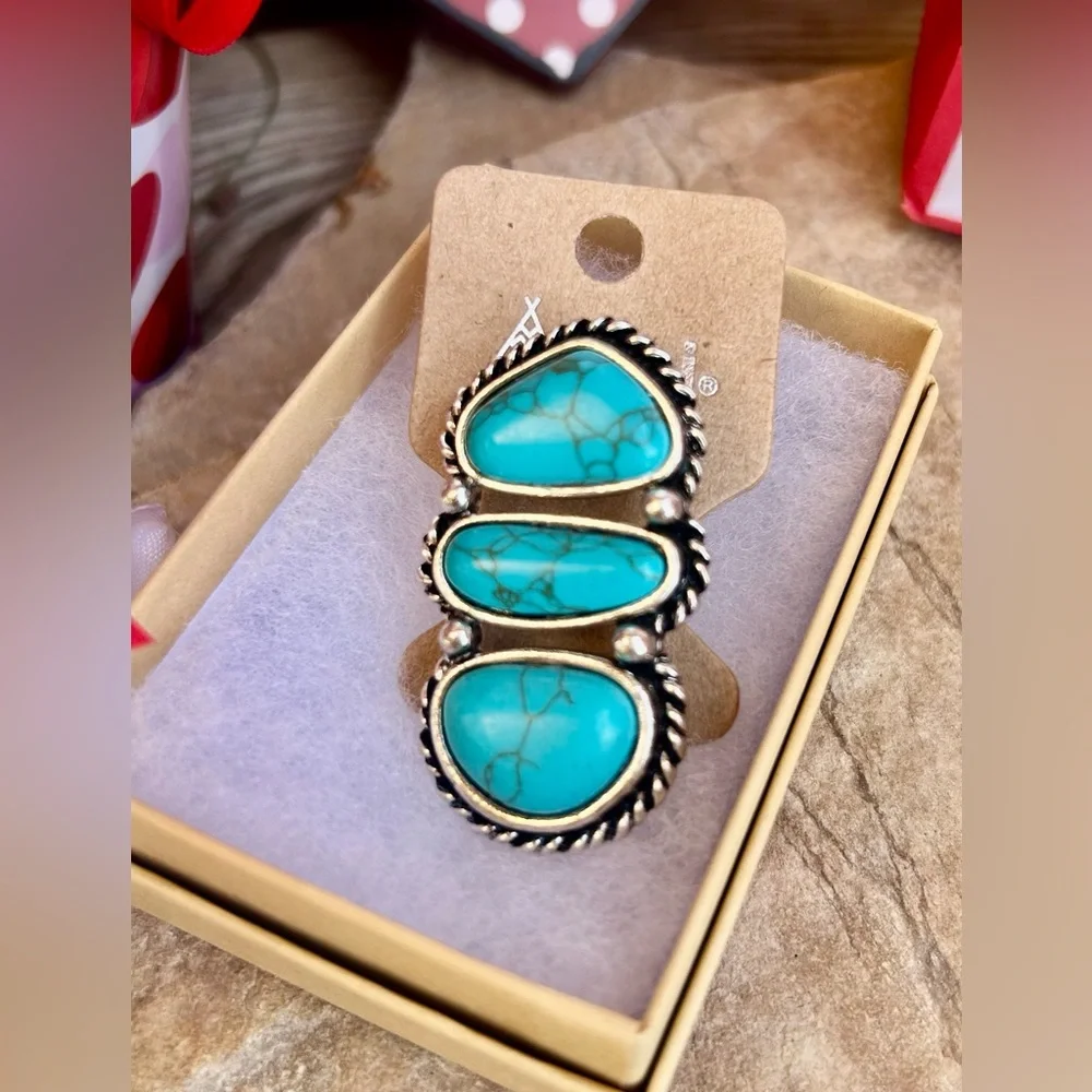 Navajo Turquoise Semi-Stone Silvertone Ring NWT OSFA - Picture 3 of 6